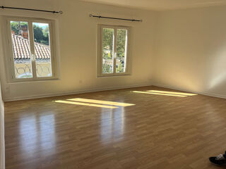 Location Appartement Centre ville Grans - T2 - 47m² Grans