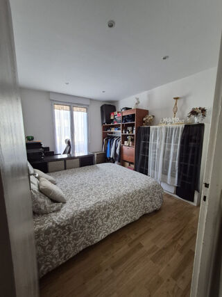  Appartement à louer 4 pièces 76 m²