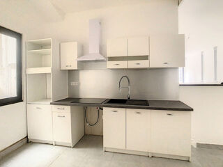  Appartement à louer 4 pièces 112 m²
