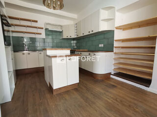  Appartement à louer 3 pièces 97 m²