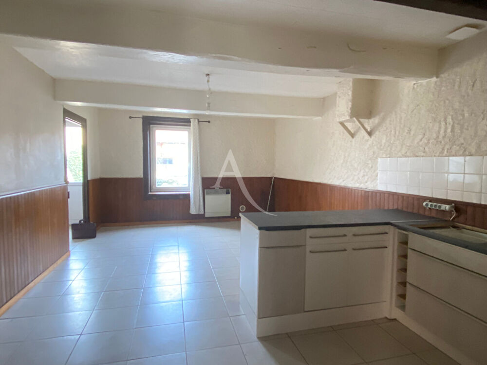 Location Appartement Loue Attignat T3 indépendant dans maison avec cour privative Attignat