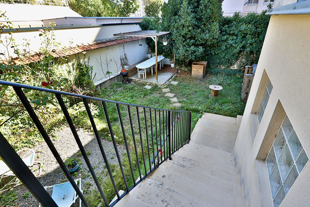 Maison Villeurbanne 8 pièce(s) 195 m2