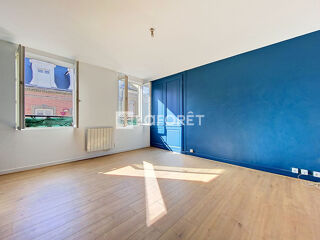  Appartement à louer 4 pièces 81 m²