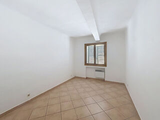  Appartement à louer 3 pièces 65 m²