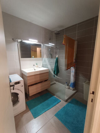  Appartement à louer 2 pièces 53 m²
