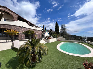  Maison  vendre 14 pices 320 m