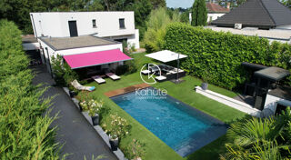 Maison 8 pièces 197 m² · à Charbonnières-les-Bains · 197 m² · 1 200 000 €