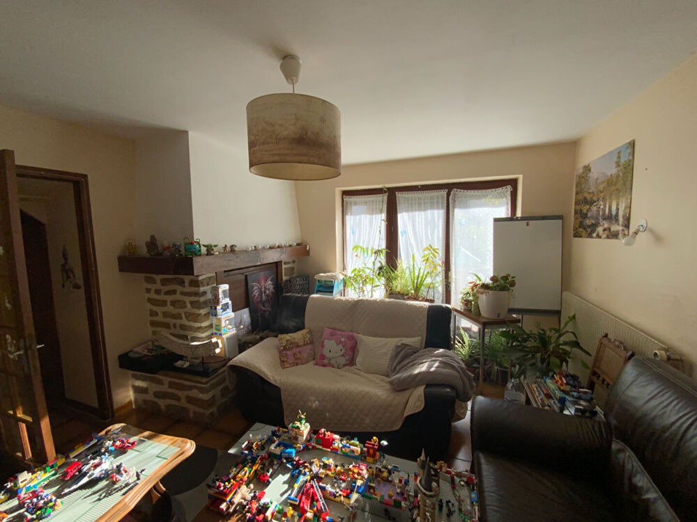 Vente Immeuble LE CREUSOT proche commodités. Immeuble comprenant deux appartements loués Le creusot