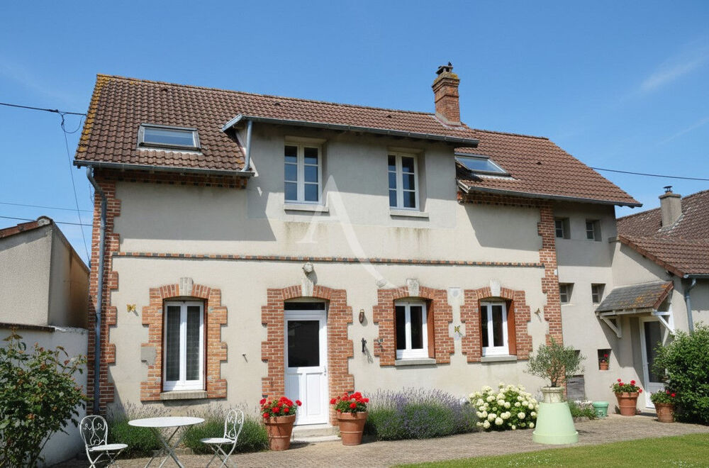 Maison Salbris 7 pièces et local professionnel .
