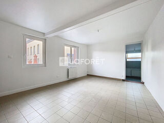  Appartement � louer 5 pi�ces 75 m�