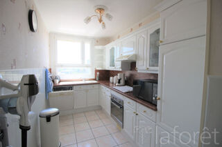  Appartement à louer 4 pièces 75 m²