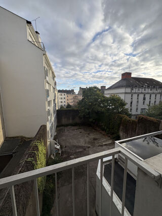  Appartement à louer 1 pièce 32 m²