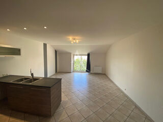  Appartement à louer 3 pièces 59 m²