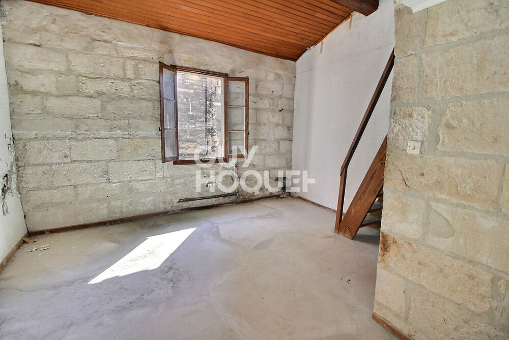 MAISON DE VILLE A RENOVER