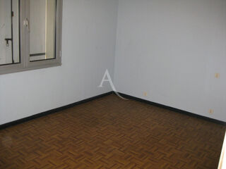  Appartement à louer 4 pièces 93 m²