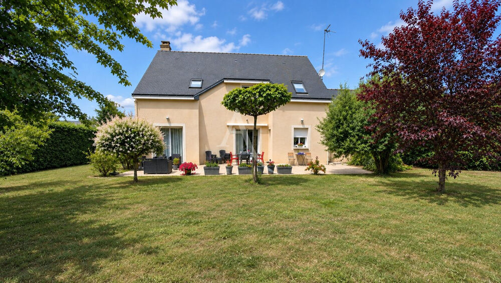 Briollay - Maison récente de plus de 220 m² avec de belles prestations