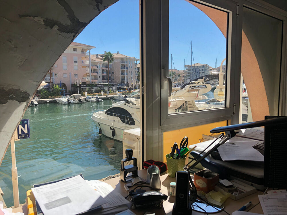   Exceptionnel Local Sur Marina Port-Fréjus 