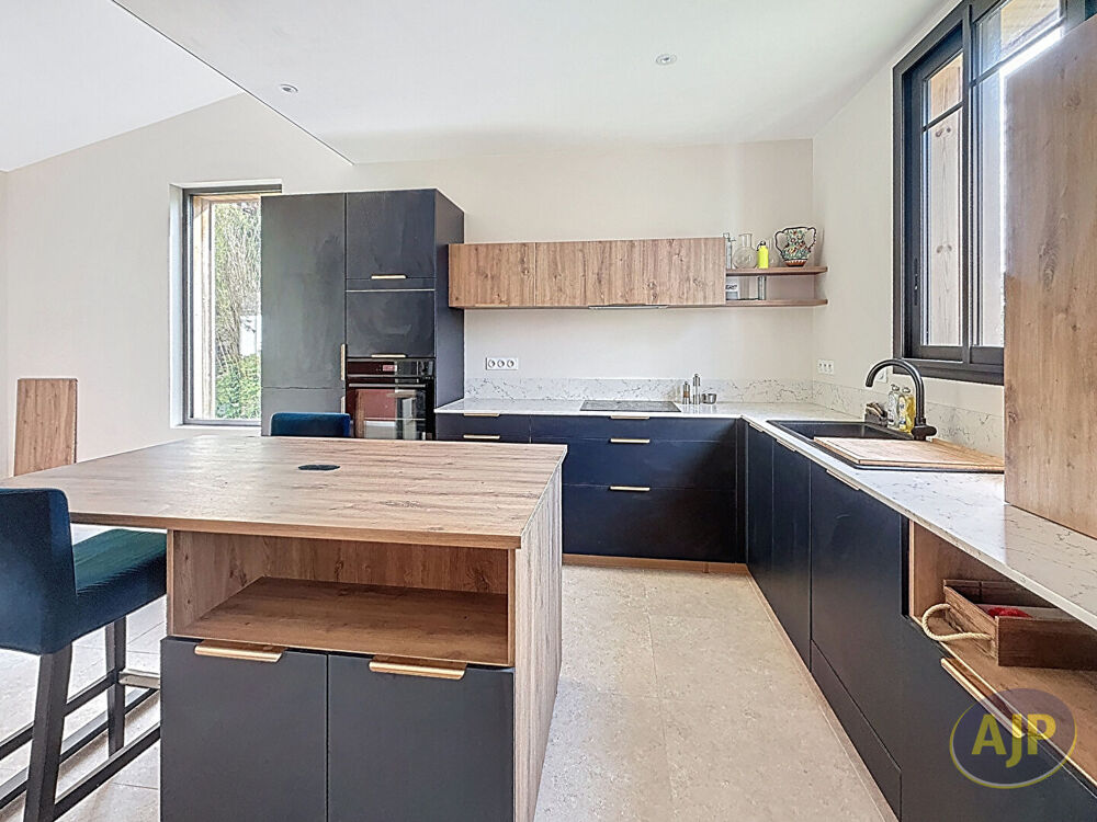 Maison Saffre 6 pièce(s) 171.94 m2
