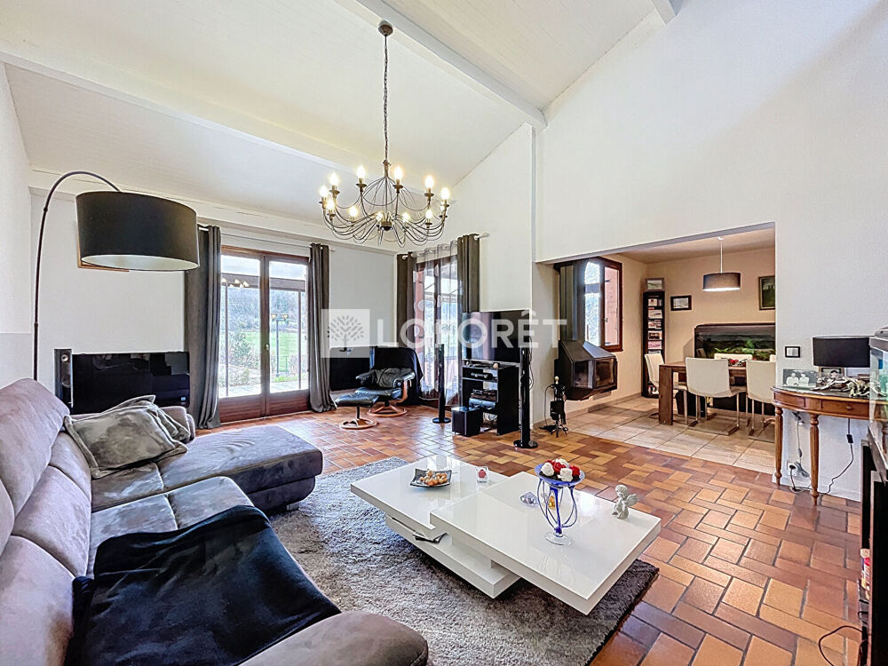Maison 8 pièces 146 m² · à Meillonnas · 146 m² · 235 000 €