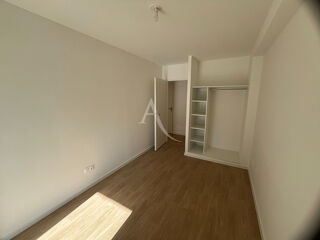  Appartement à louer 4 pièces 91 m²