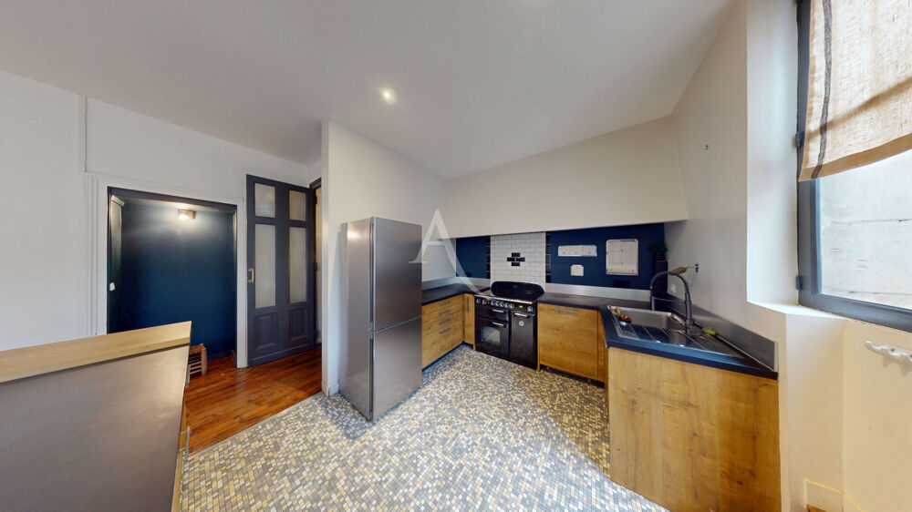 Appartement de caractère avec terrasse en plein coeur de Poitiers