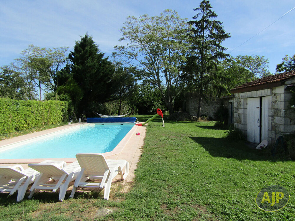 Maison de charme 315m2 avec piscine !