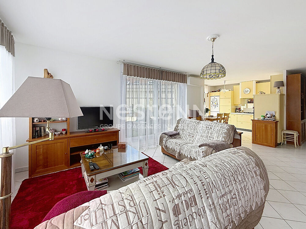 Vente Appartement Toit Terrasse Appartement Duplex type 5 pièces avec 3 Chambres Cave Parking et Garage Fort de Bron - 69500 BRON Bron