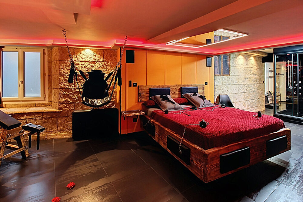 À Vendre Love Room Haut de Gamme ! Loft Équipé & Rentable - Bargemon