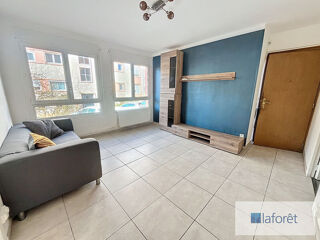 Appartement à louer 3 pièces 52 m²
