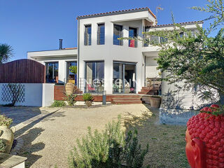  Maison � vendre 5 pi�ces 213 m�