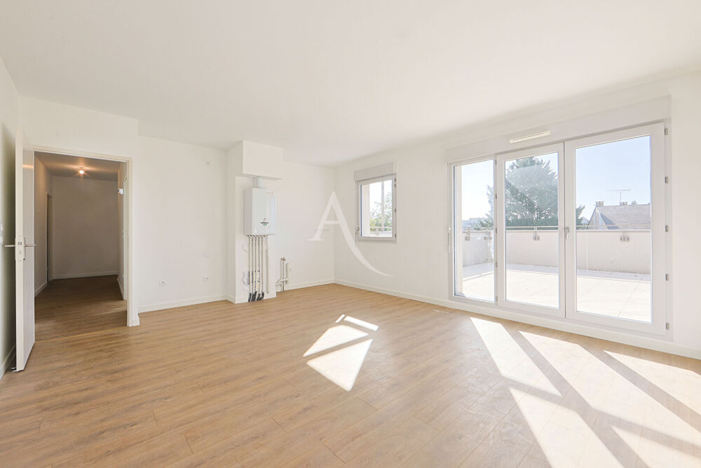 APPARTEMENT T4 84.90m² DERNIER ETAGE AVEC BALCON ET TERRASSE ET PK