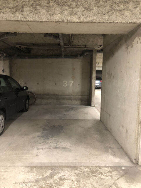  Parking / Garage  louer 13 m