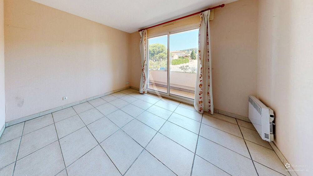 à vendre  Appartement Carqueiranne (83320)