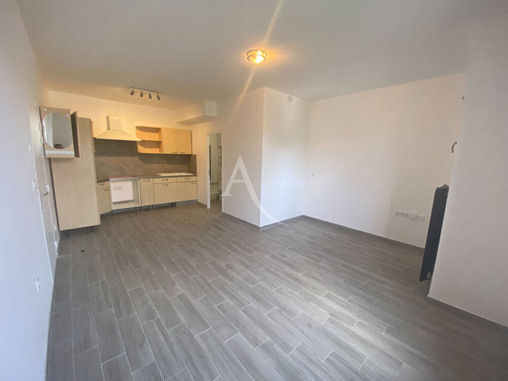 Appartement Le Bourget 1 pièce(s) 28.60 m2
