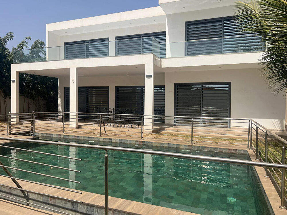 Vente Maison Villa contemporaine - 4 chambres avec espaces balnéothérapie Somone (Senegal)