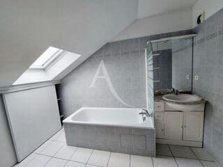  Appartement à louer 3 pièces 66 m²