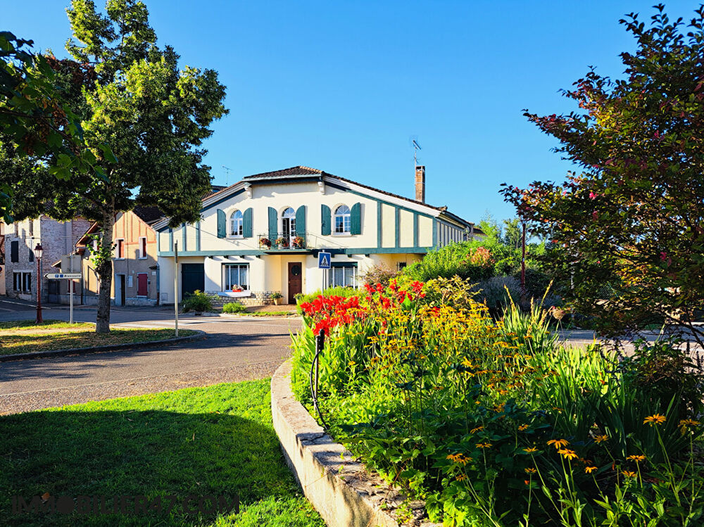 MAISON DE VILLAGE AVEC JARDIN