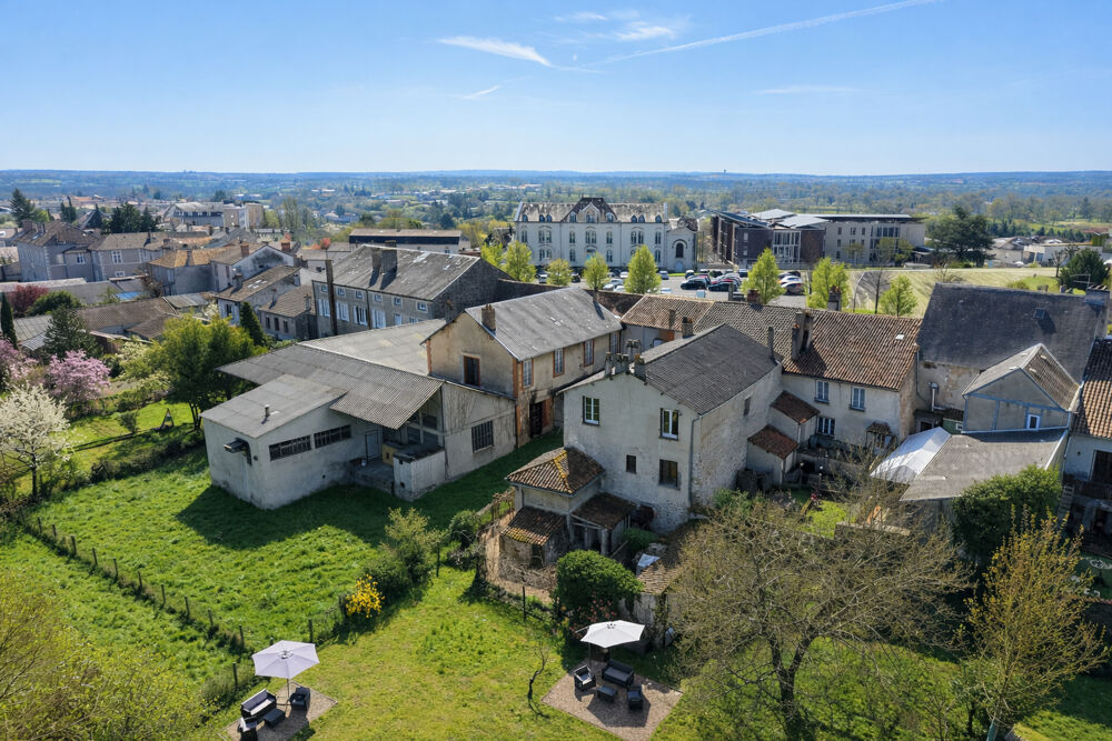 Vente Maison HAUTE VIENNE - Superbe maison historique située au coeur du Dorat. Le dorat