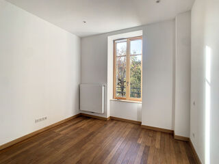  Appartement à louer 3 pièces 65 m²