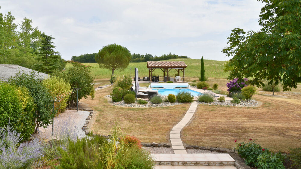 Vente Maison MAGNIFIQUE PROPRIÉTÉ AVEC GRAND ETANG À PROXIMITÉ DE CORDES-SUR-CIEL Cordes sur ciel