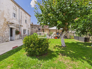  Maison � vendre 9 pi�ces 246 m�