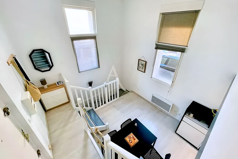 SETE CENTRE Appartement T3 triplex atypique meublé