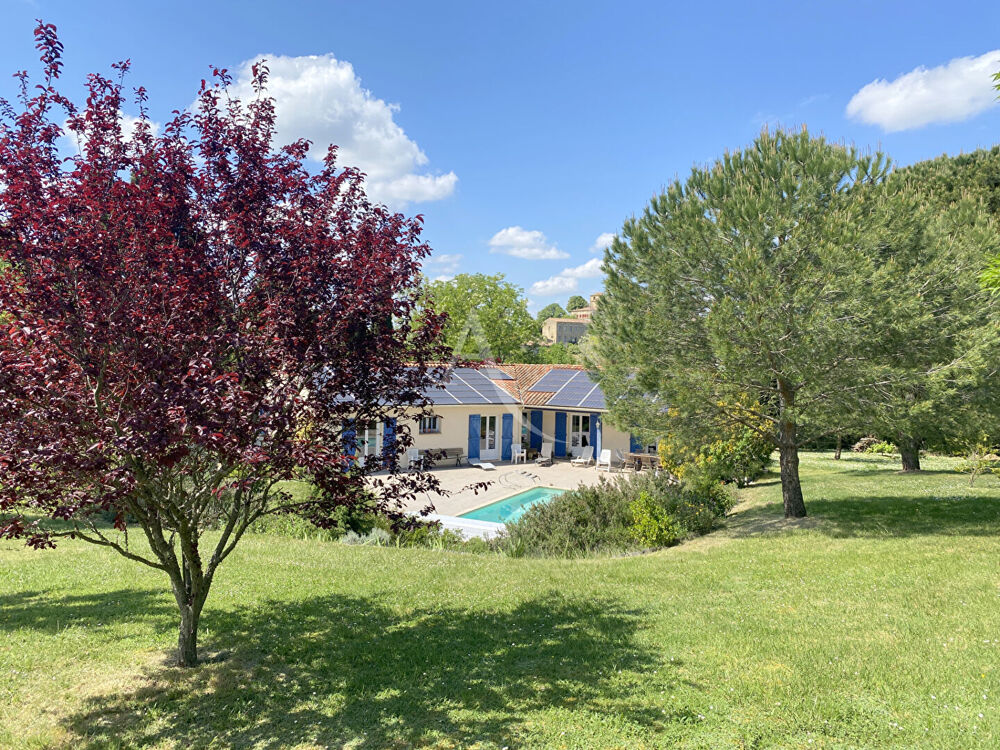 Vente Maison Maison Laurac 6 pièce(s) 174.98 m2 Laurac