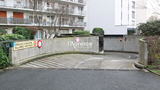  Parking / Garage � louer 