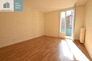  Appartement à louer 4 pièces 92 m²