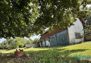  Maison  vendre 9 pices 230 m