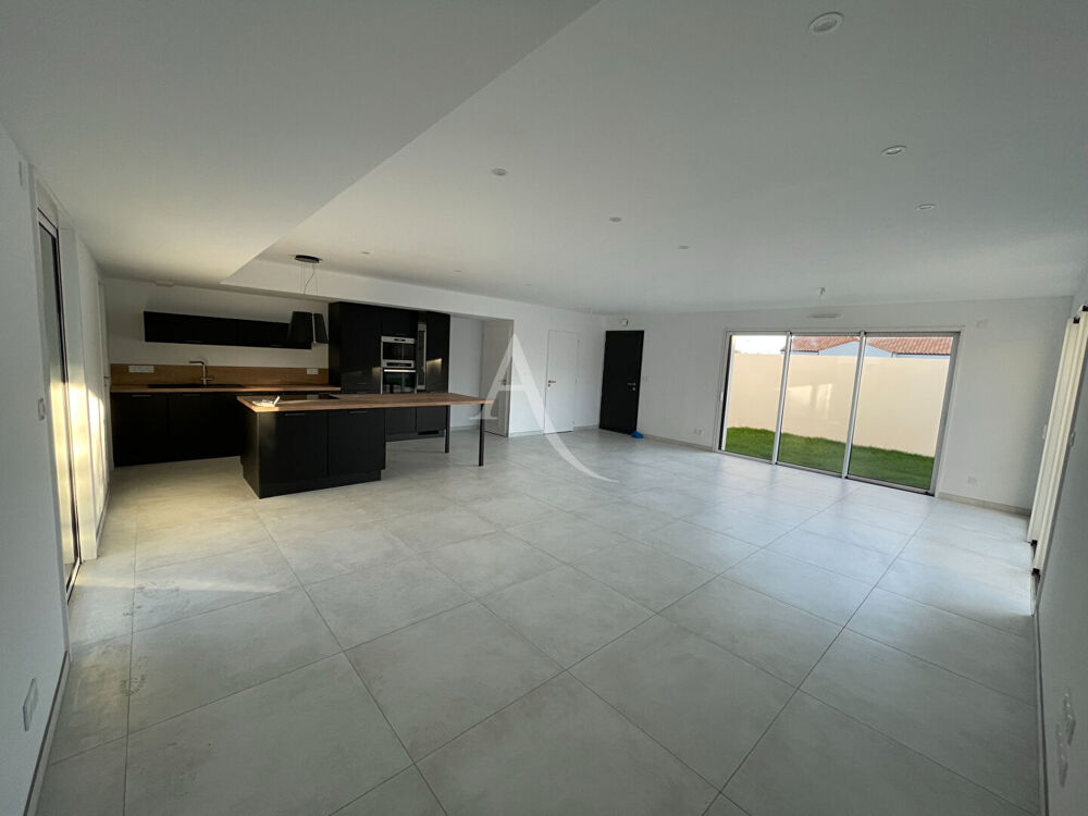 Vente Maison Maison Saint Hilaire La Foret 4 pièce(s) 120 m2 Saint hilaire la foret