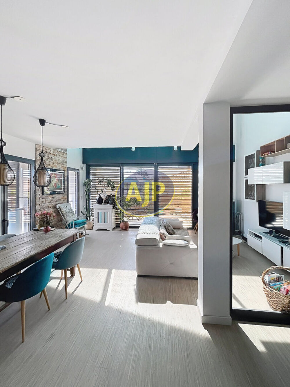 Vente Maison Maison de ville 3 chambres avec un garage et une terrasse au coeur du Haillan Le haillan