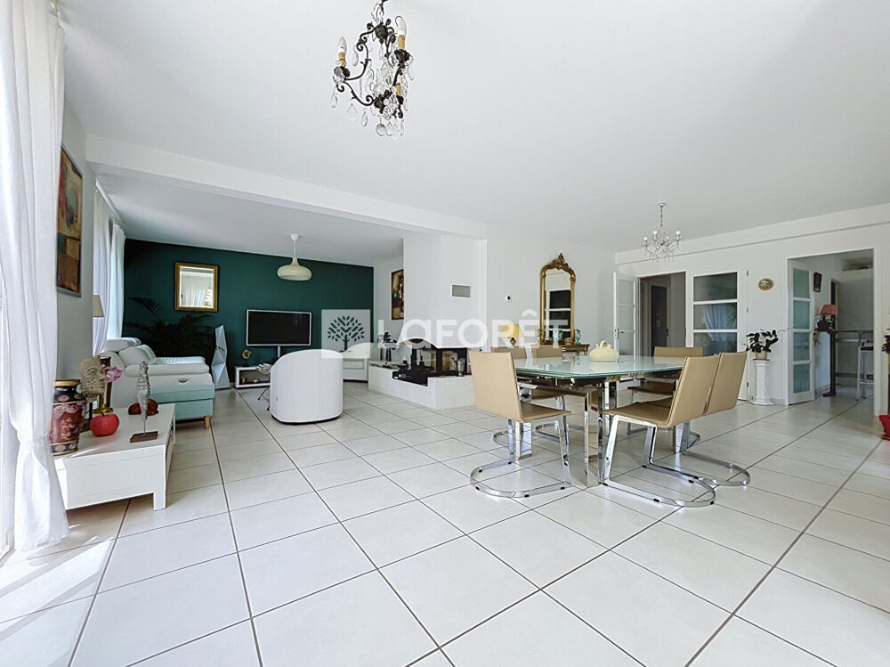 Vente Maison Maison Carentoir 5 pièce(s) 190 m2 Carentoir