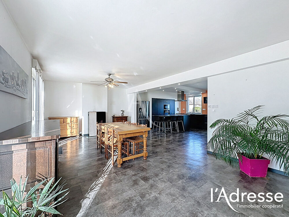 Maison Montenay, 4 chambres,141 m²
